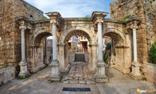Antalya Hadrian Kapısı Tanıtımı