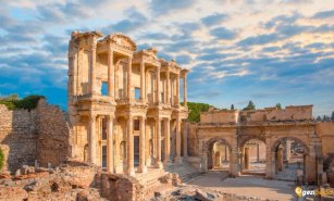 Dünyanın Harikası Efes