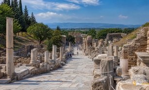 Dünyanın Harikası Efes