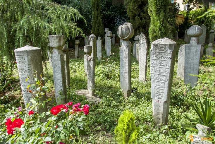 Şeyh Mustafa Devati Türbesi