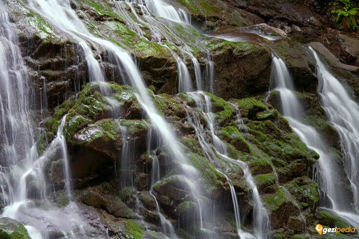 Güzeldere Şelalesi