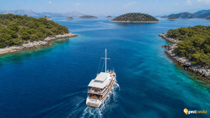 Fethiye’de Gezilecek Yerler: Plajlar, Koylar ve Doğa Rotaları