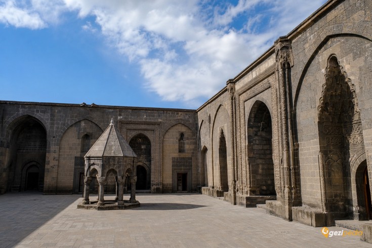 Bitlis'te Gezilecek Yerler