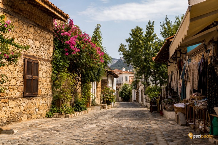 Muğla'da Gezilecek Yerler: En Güzel Tatil Rotaları ve Gezi Rehberi