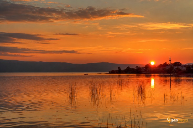 Uluabat Gölü, Gölyazı ve Eskikaraağaç Gezi Rehberi