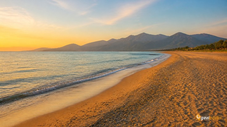 Fethiye'de Gezilecek Yerler: Plajlar, Koylar ve Doğa Rotaları