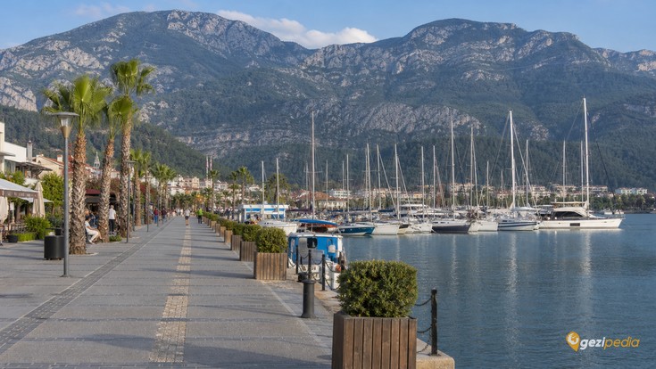 Fethiye'de Gezilecek Yerler: Plajlar, Koylar ve Doğa Rotaları