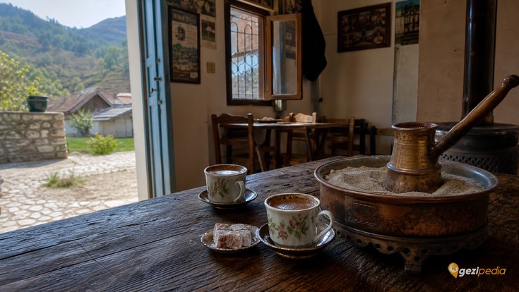 Foça Kozbeyli Köyü