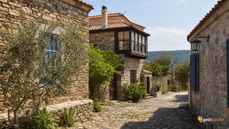 Foça Kozbeyli Köyü