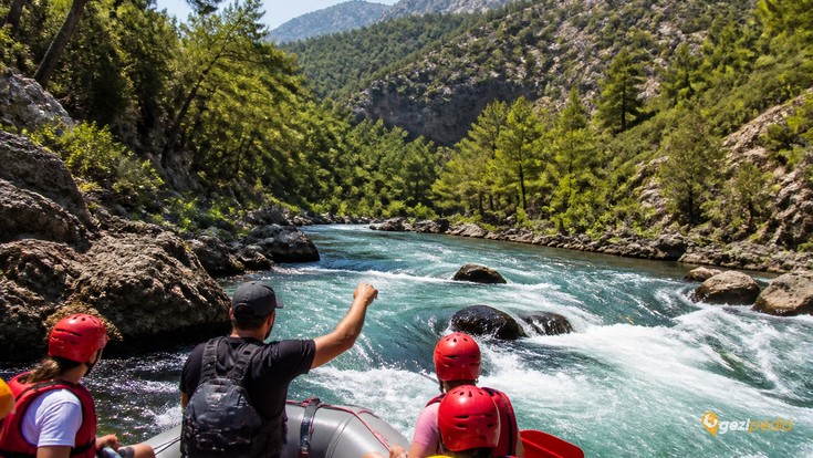 Rafting Yapılabilecek 10 Çılgın Nehir