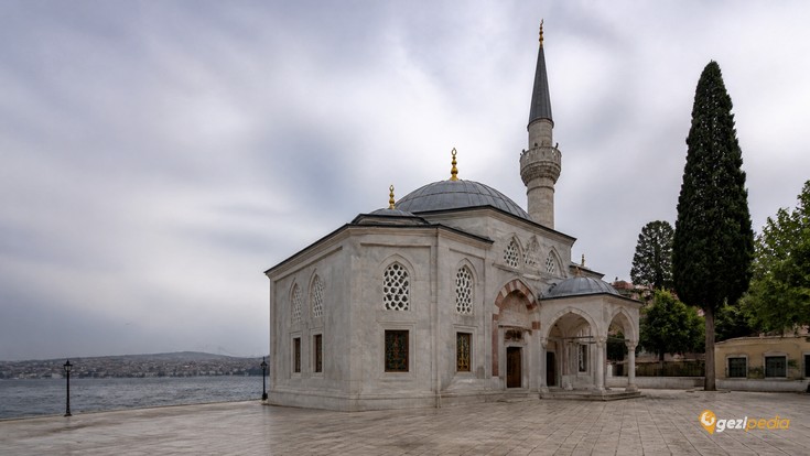 Şeyh Mustafa Devati Türbesi