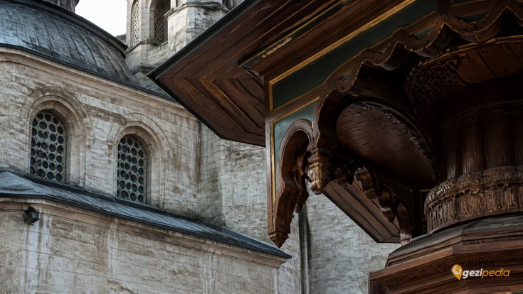 Şeyh Mustafa Devati Türbesi