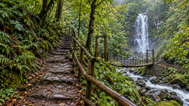 Mençuna Şelalesi Tanıtımı